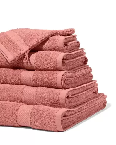 Serviettes de bain - qualité épaisse vieux rose offre à 2,29€ sur Hema