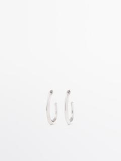 Boucles d’oreilles anneaux asymétriques offre à 39,95€ sur Massimo Dutti