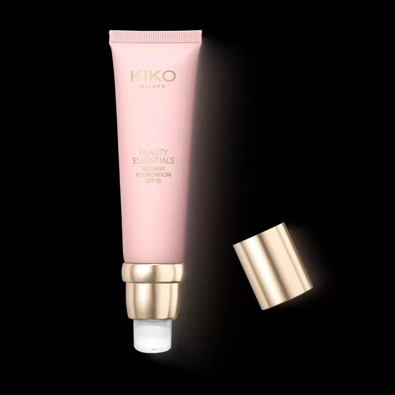 Beauty Essentials Radiant Foundation Spf 15 offre à 18,99€ sur Kiko