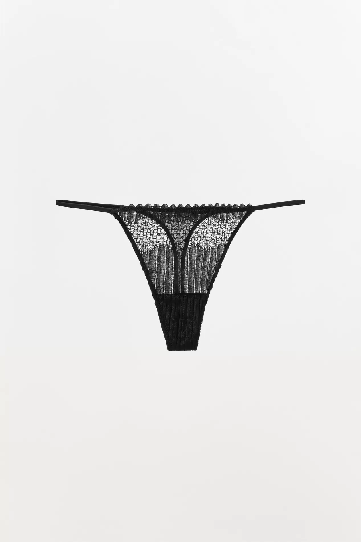 TANGA DENTELLE PLISSÉE offre à 19,95€ sur Zara