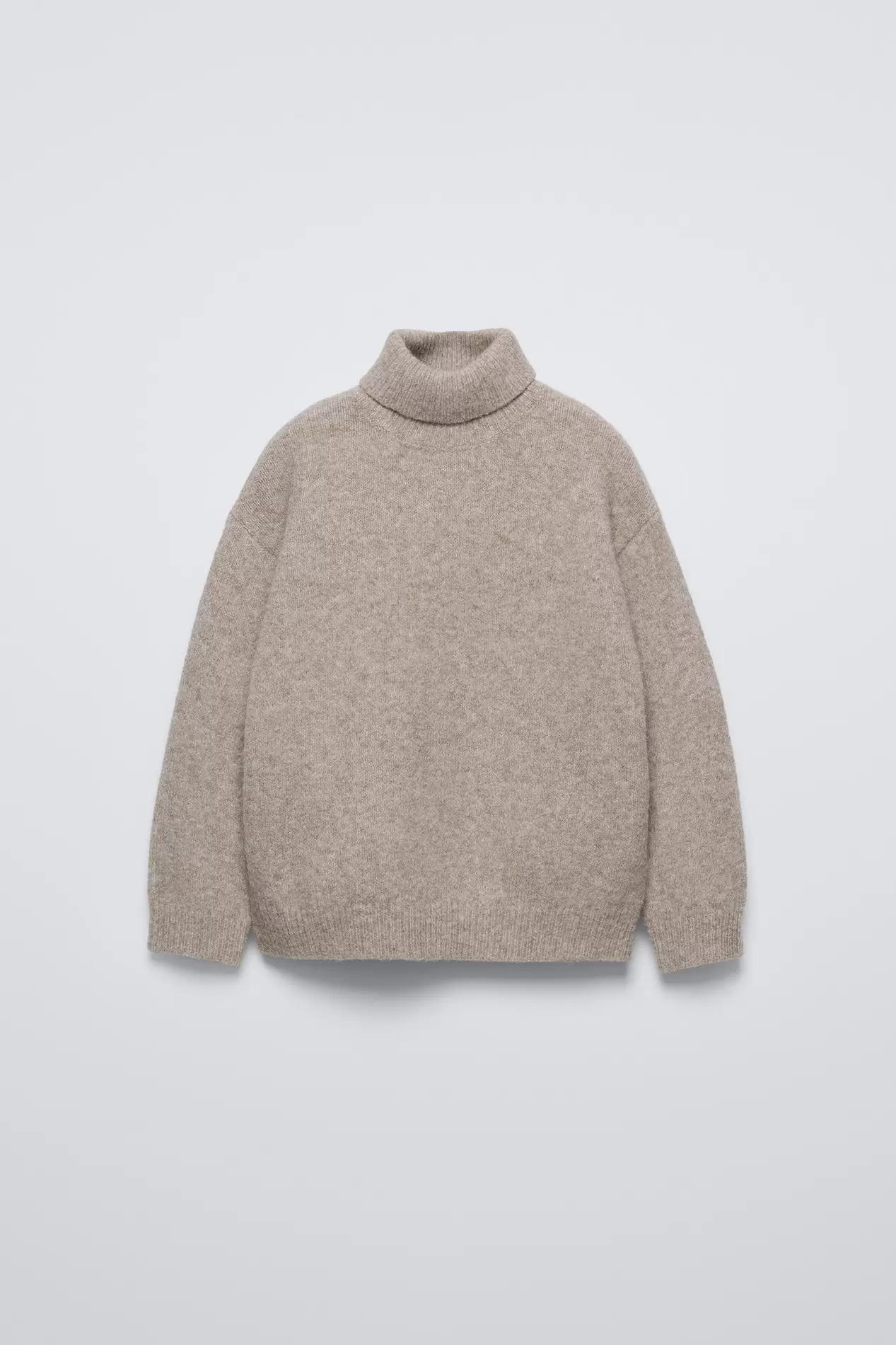 PULL EN MAILLE À COL ROULÉ offre à 17,95€ sur Zara