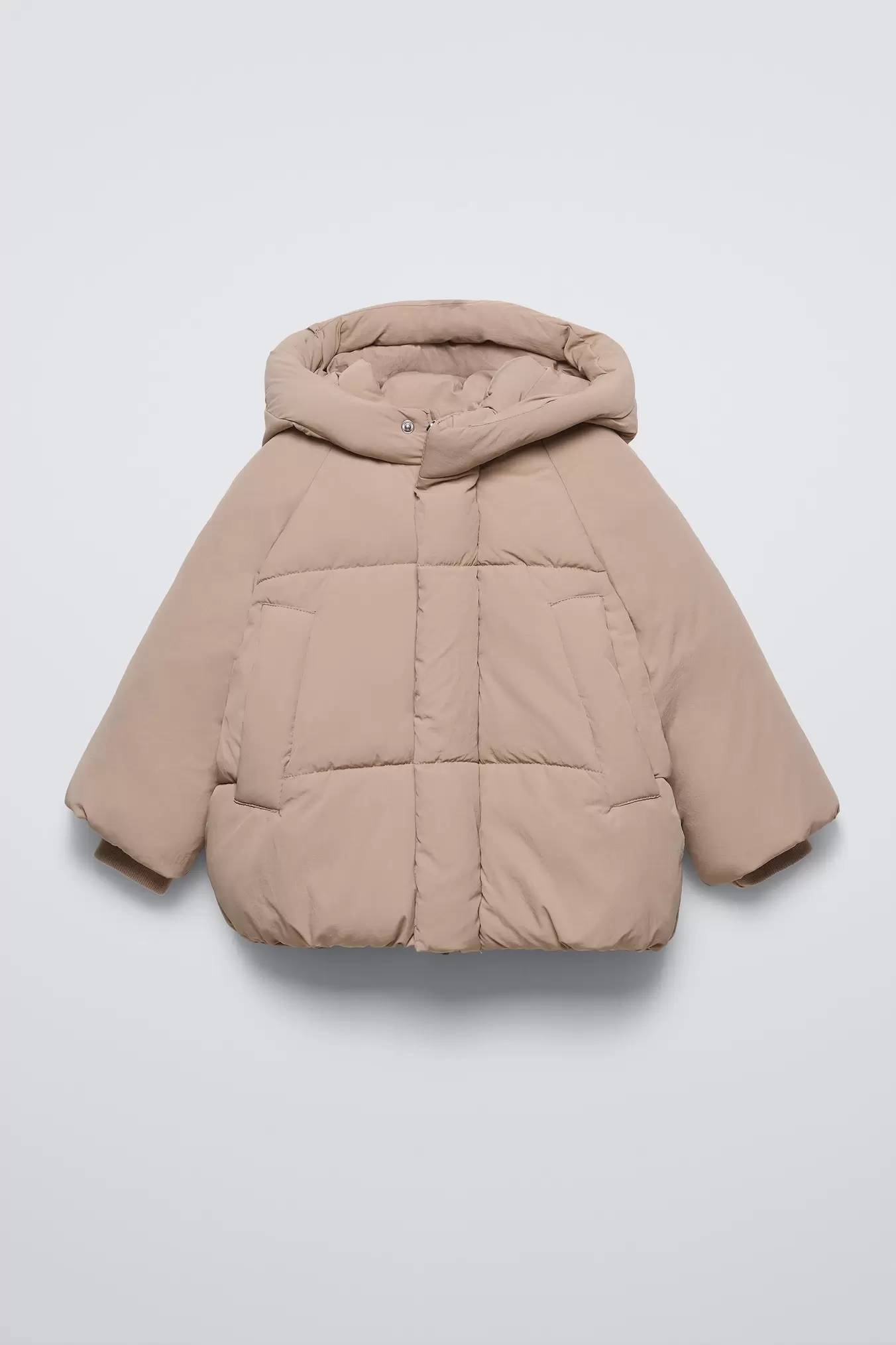 VESTE REMBOURRÉE À CAPUCHE offre à 25,95€ sur Zara