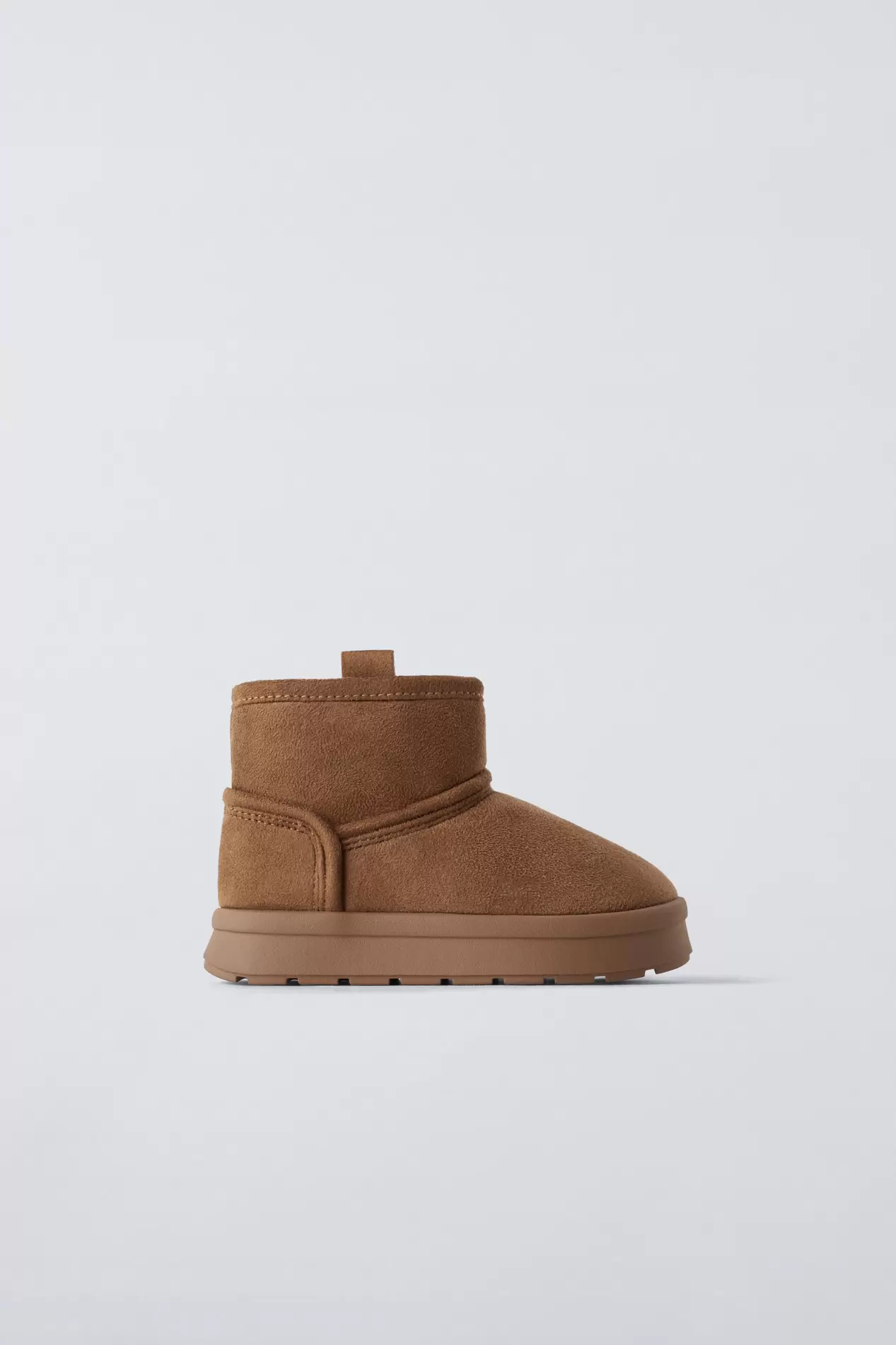 BOTTES À TIGE BASSE offre à 29,95€ sur Zara