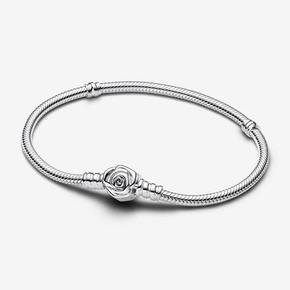 Bracelet Maille Serpent Fermoir Rose Pandora Moments offre à 69€ sur Pandora