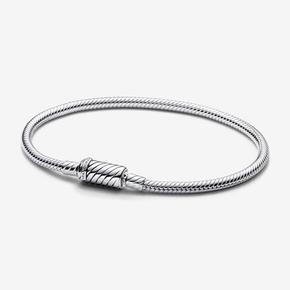 Bracelet Maille Serpent Fermoir Magnétique Facile à Fermer offre à 79€ sur Pandora