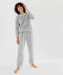 Pyjama en maille peluche douillette femme offre à 17,99€ sur Gémo