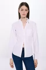 Chemise Oxford décolleté V offre à 29,59€ sur Springfield