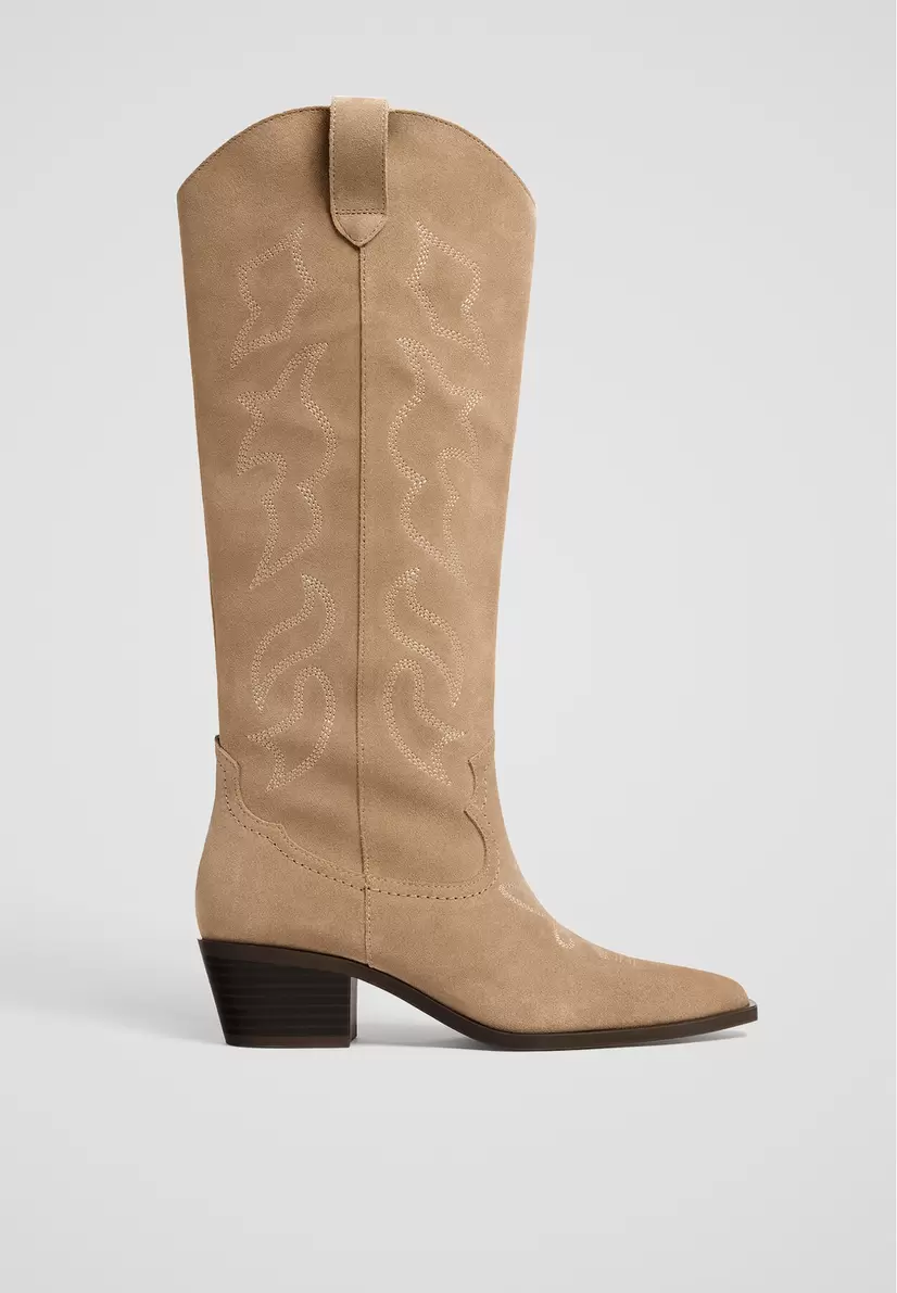 Bottes cowboy en cuir offre à 79,99€ sur Stradivarius