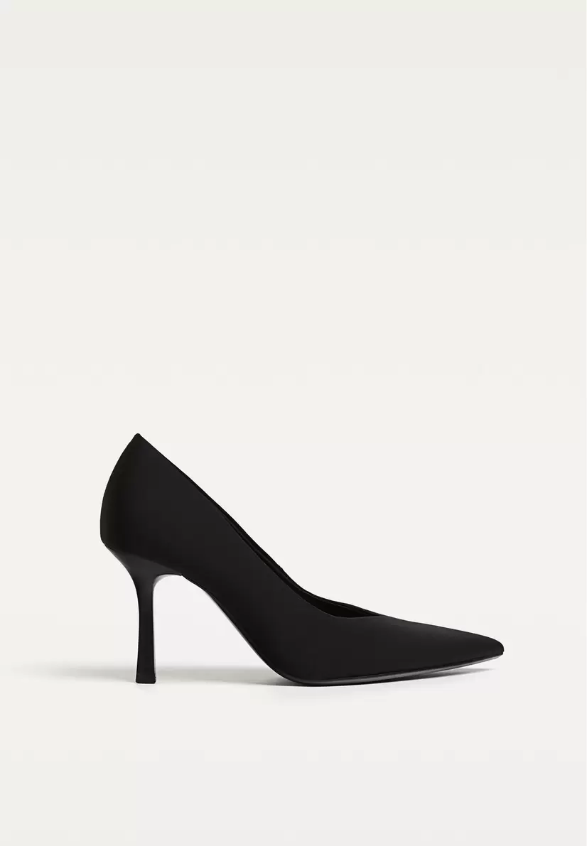 Chaussures à talon type escarpins offre à 25,99€ sur Stradivarius