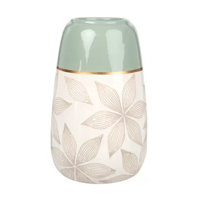 Vase en céramique écrue et vert amande motif floral gravé H22 offre à 22,99€ sur Maisons du Monde