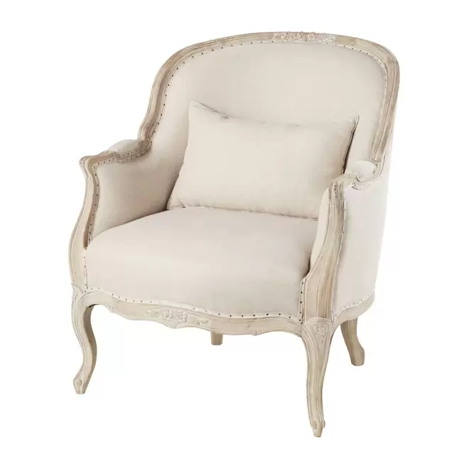 Fauteuil bergère écru effet vieilli offre à 499€ sur Maisons du Monde