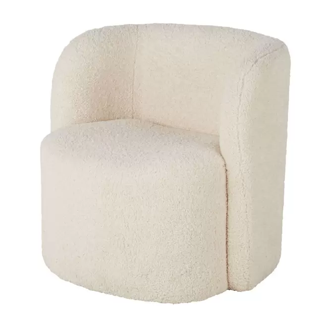 Fauteuil bouclettes écrues offre à 299€ sur Maisons du Monde