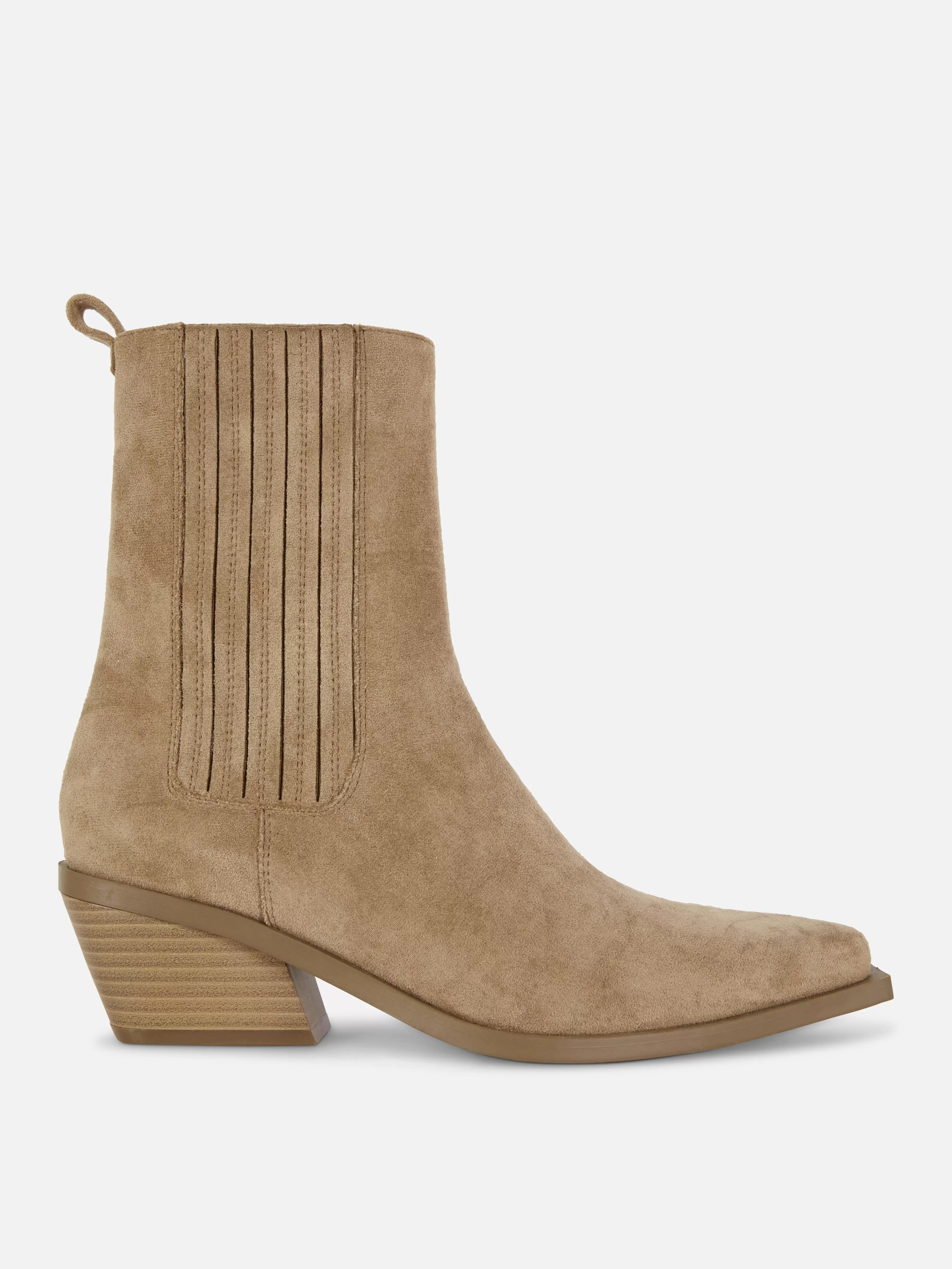 Bottines Western à talons bas offre à 24€ sur Primark