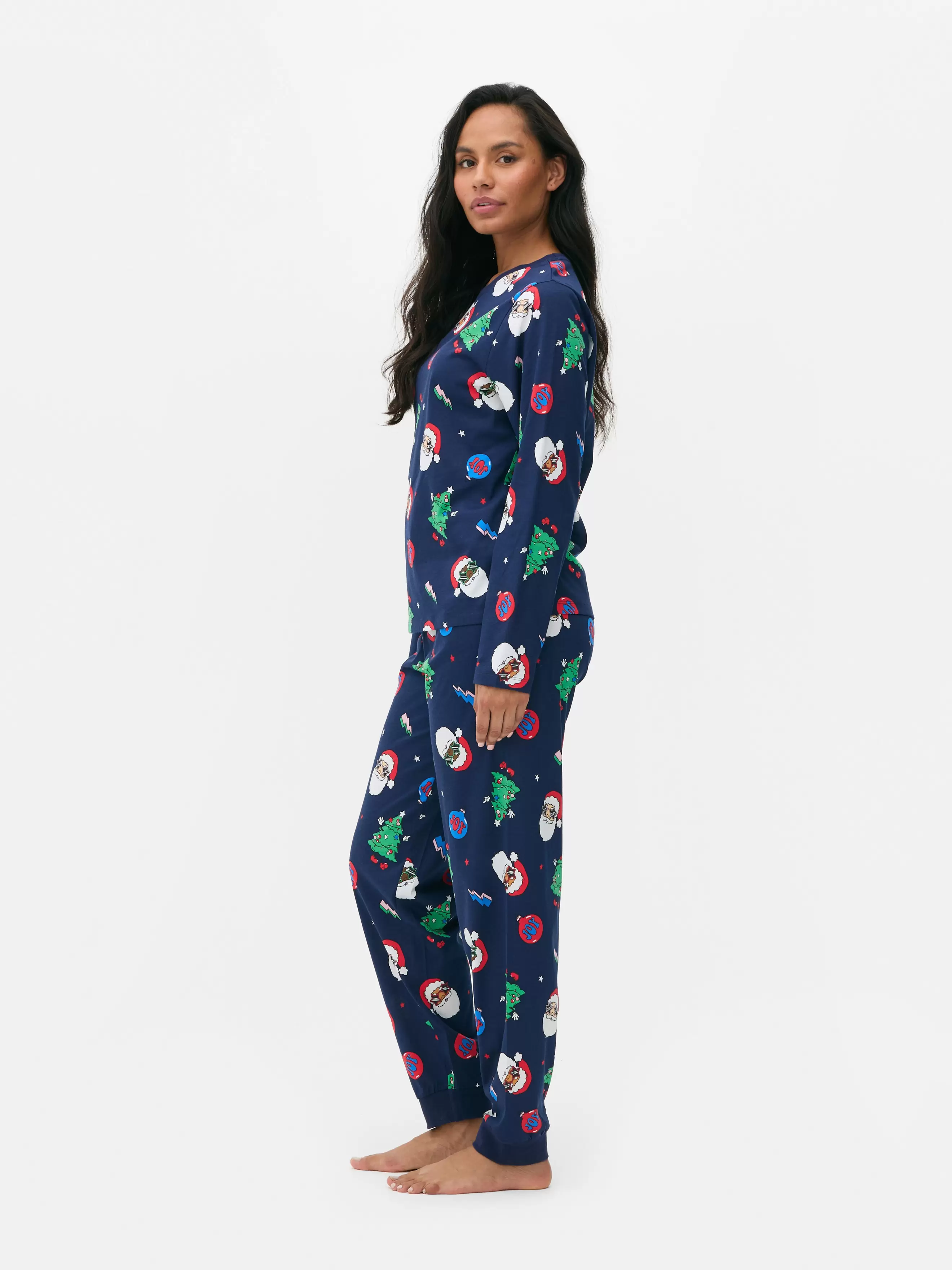 Pyjama père Noël pour femme offre à 10€ sur Primark