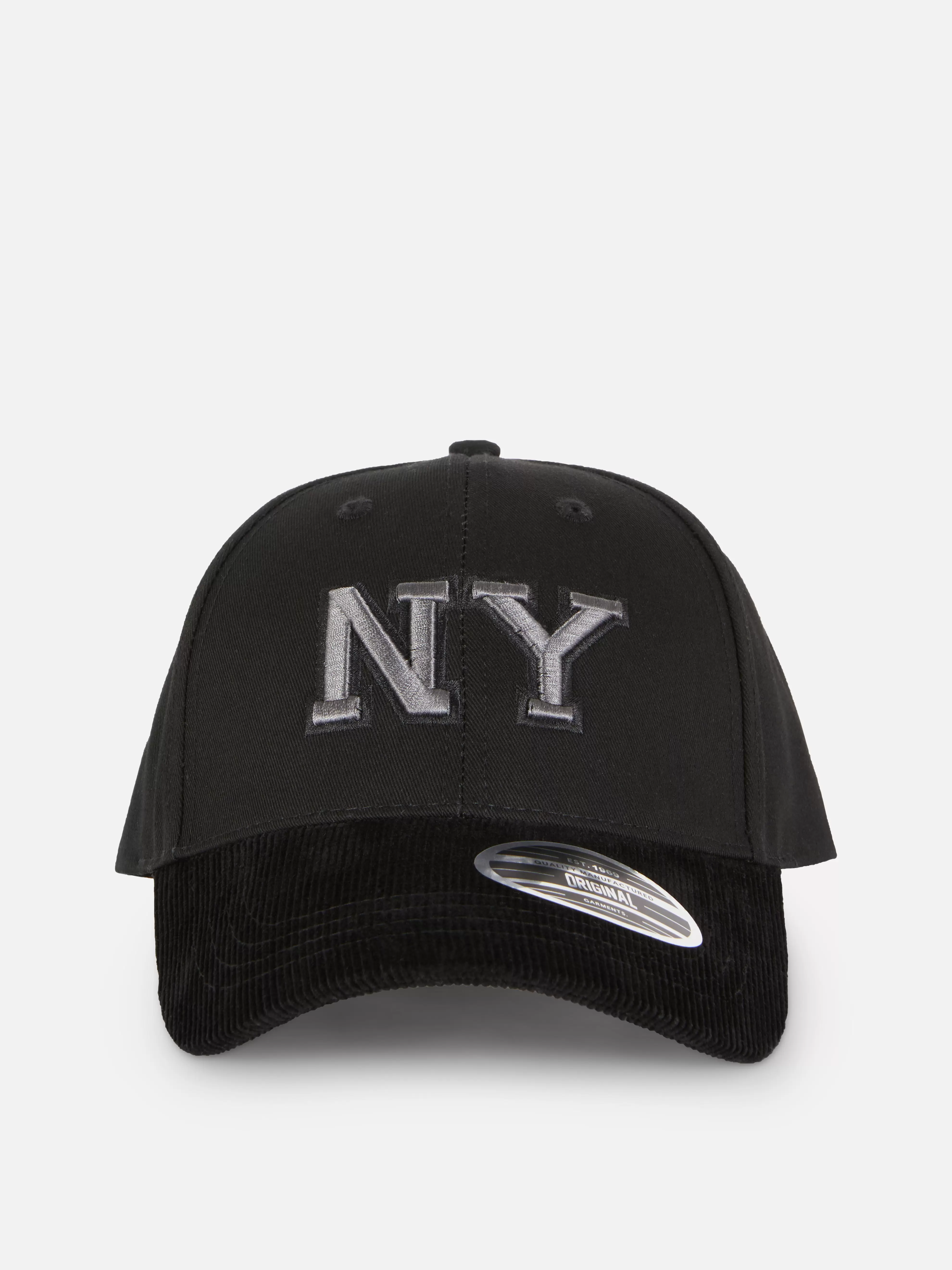 Casquette de baseball brodée New York offre à 6€ sur Primark