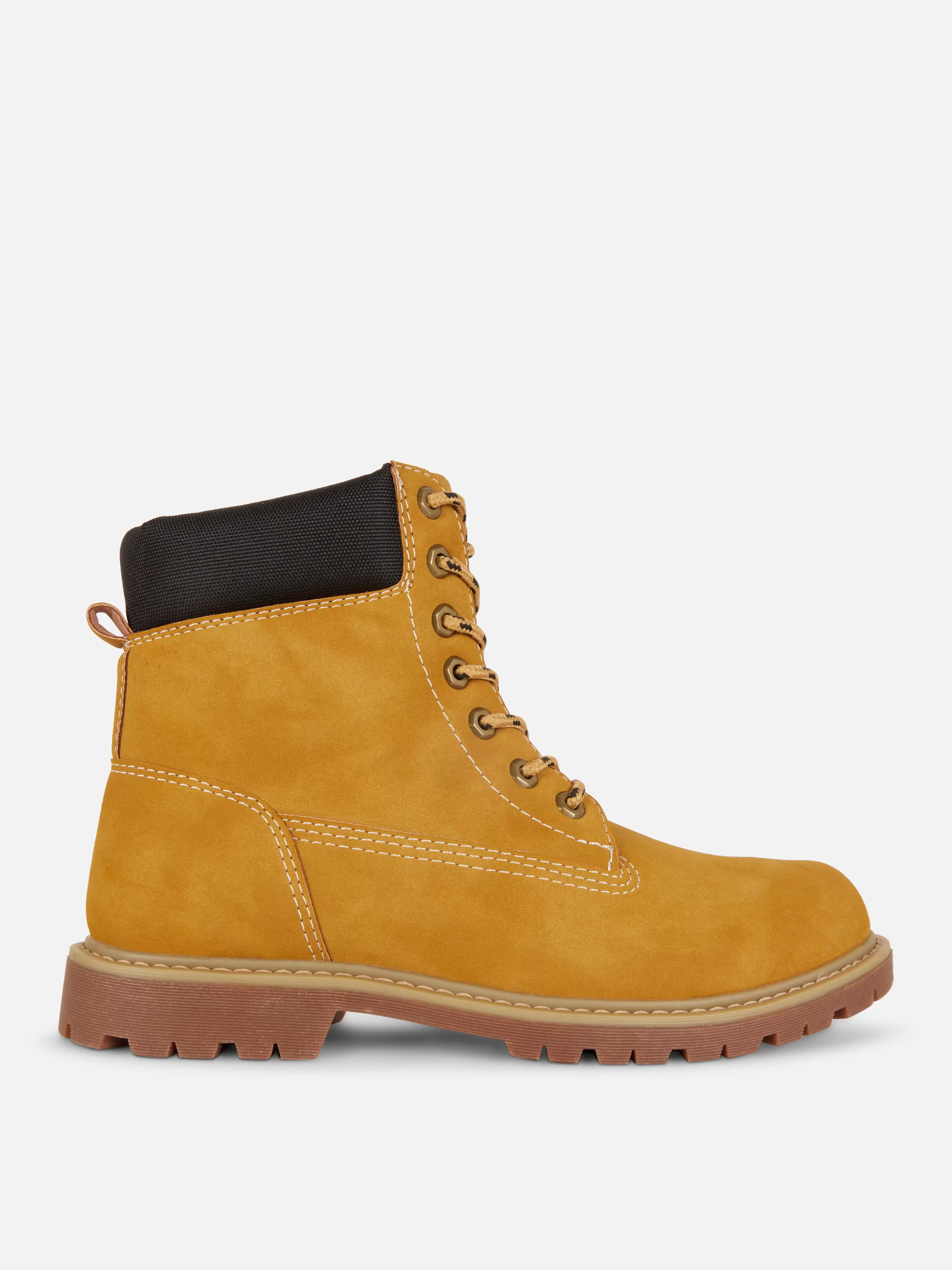 Bottines de travail à lacets offre à 24€ sur Primark