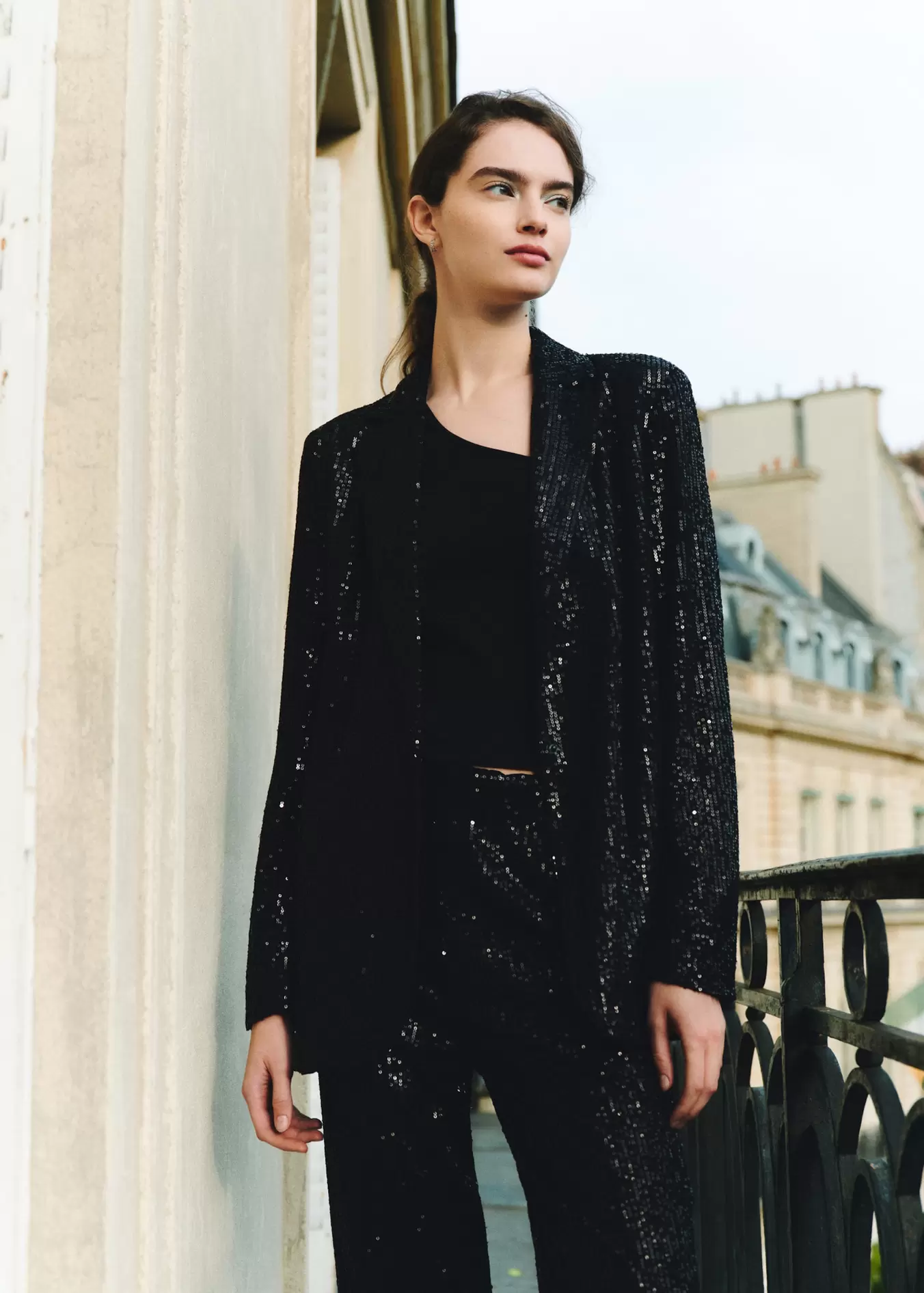 Veste tailleur paillettes offre à 59,99€ sur Mango