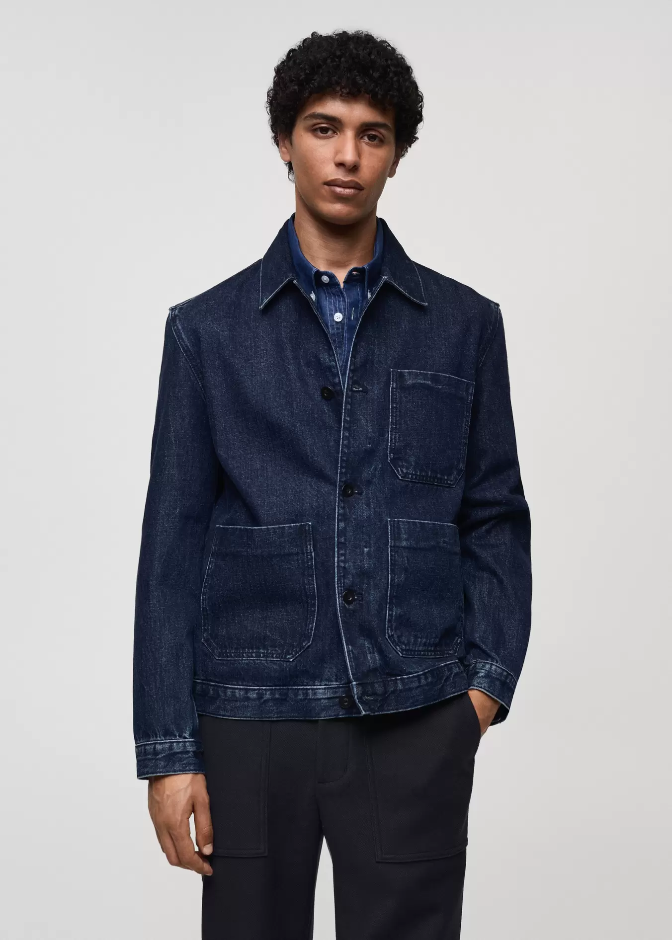 Blouson jean poches offre à 39,99€ sur Mango