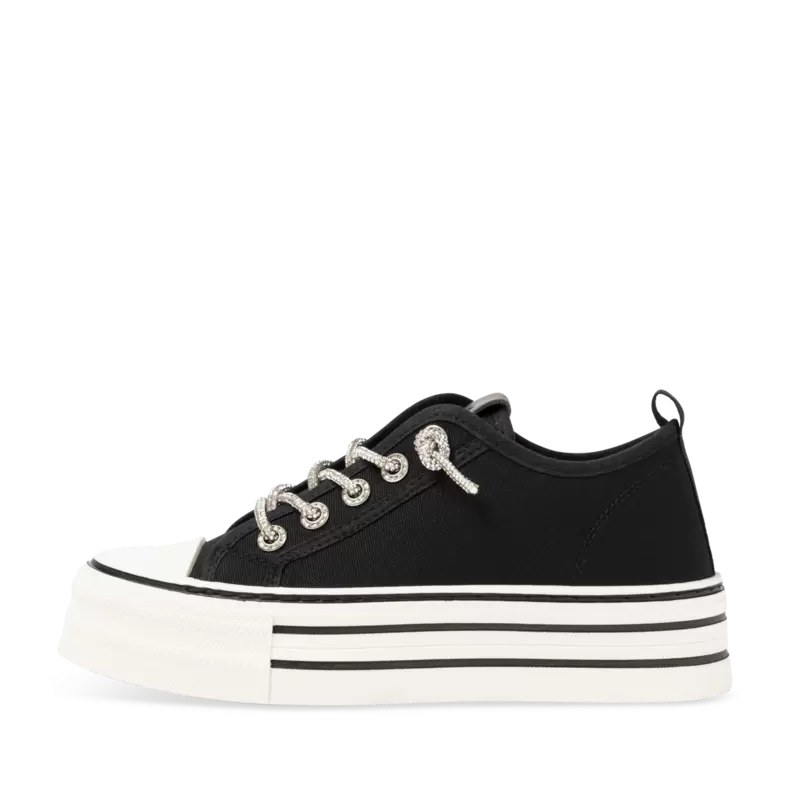 Baskets NOIR offre à 39,99€ sur Chaussea