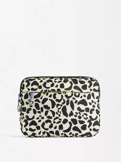 Animal Print 13" Laptop Case offre à 29,99€ sur Parfois