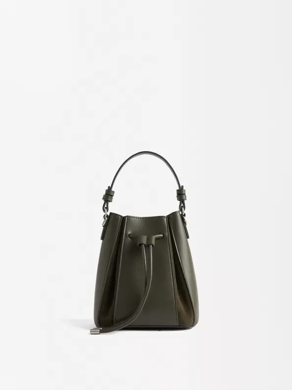 Bucket Bag With Leather offre à 39,99€ sur Parfois