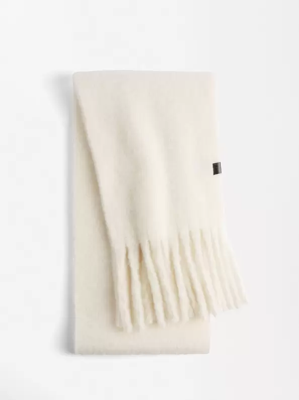 Striped Scarf With Wool Blend offre à 25,99€ sur Parfois