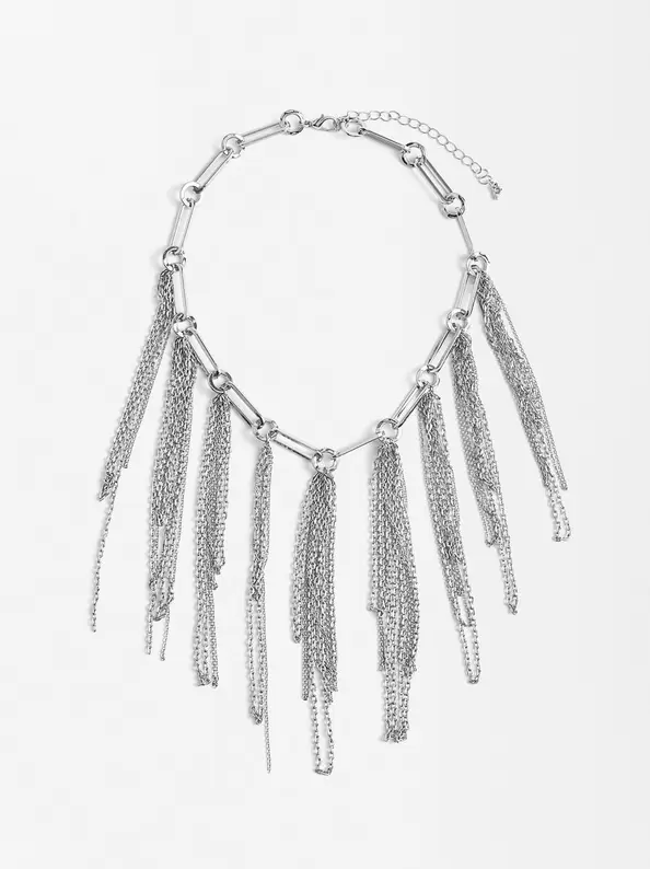 Short Necklace With Chain Detail offre à 22,99€ sur Parfois