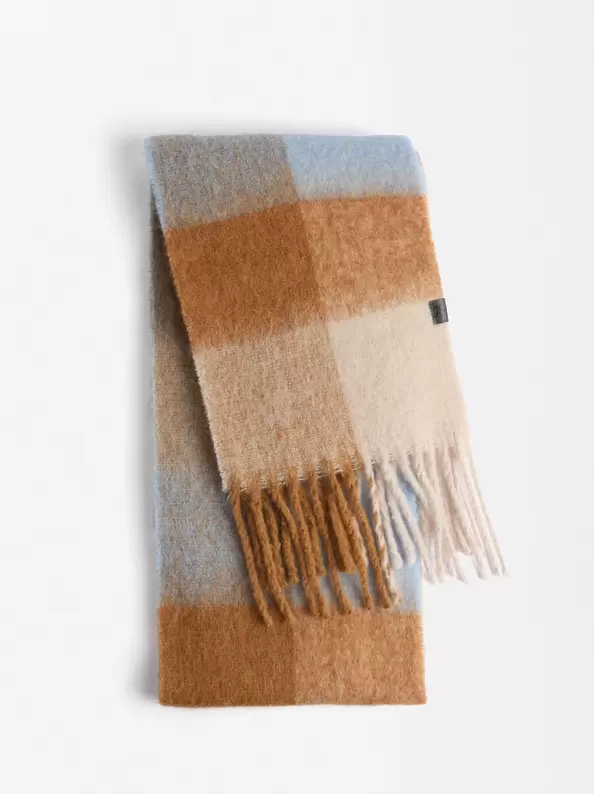 Wool Blended Fringes Scarf offre à 12,99€ sur Parfois