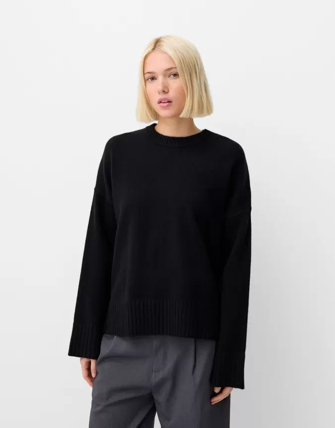 Pull col rond offre à 29,99€ sur Bershka