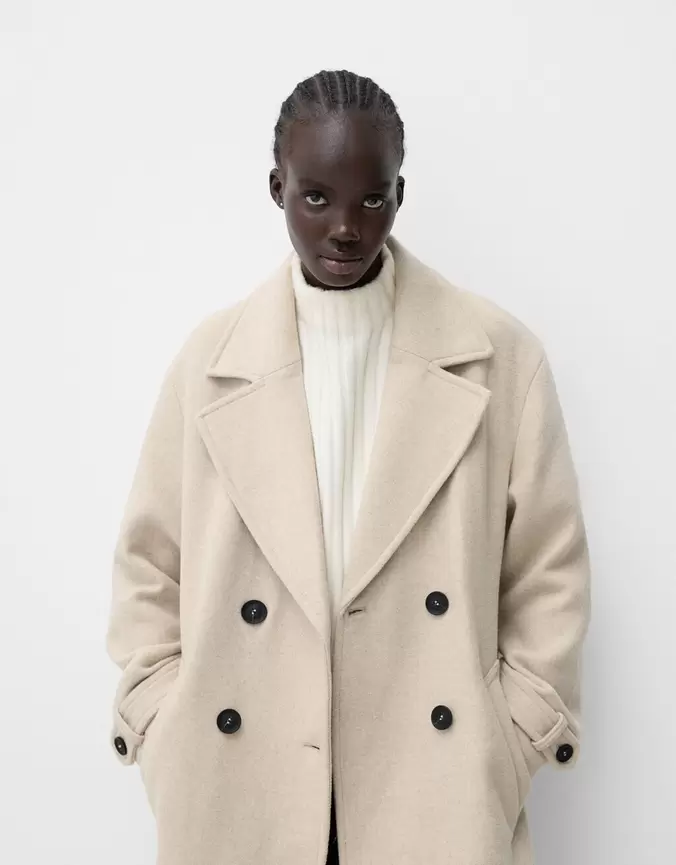 Manteau trench offre à 69,99€ sur Bershka