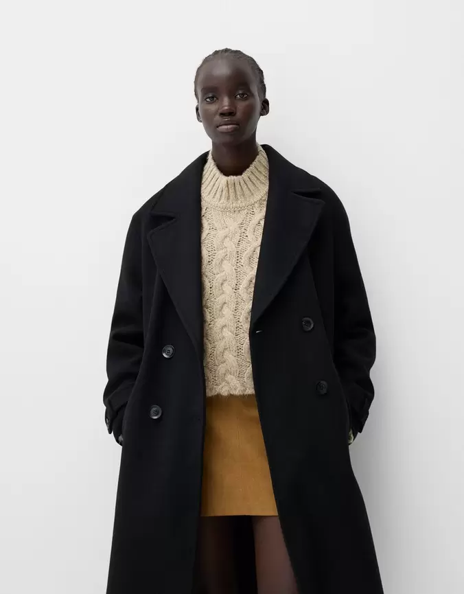 Manteau trench offre à 69,99€ sur Bershka