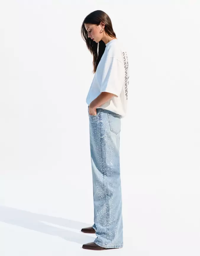 Jean 90’s wide brillant offre à 49,99€ sur Bershka