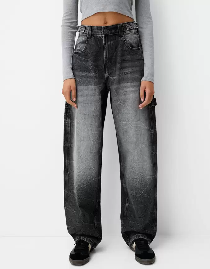 Jean balloon carpenter réglable offre à 39,99€ sur Bershka