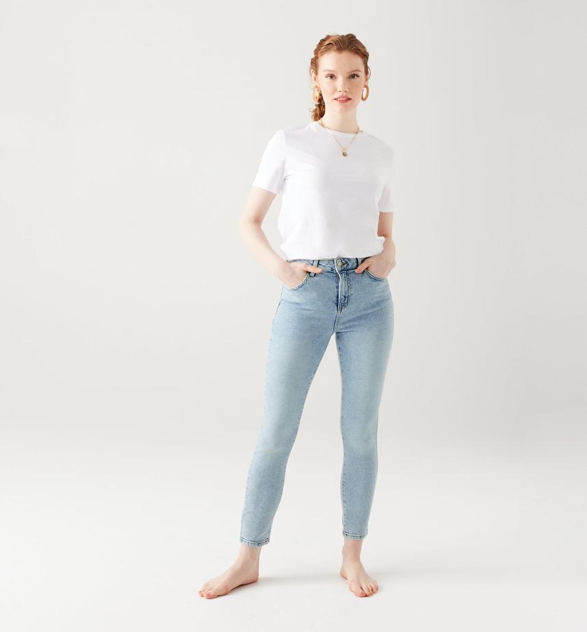 Jean skinny taille haute EMILE offre à 20,99€ sur Promod