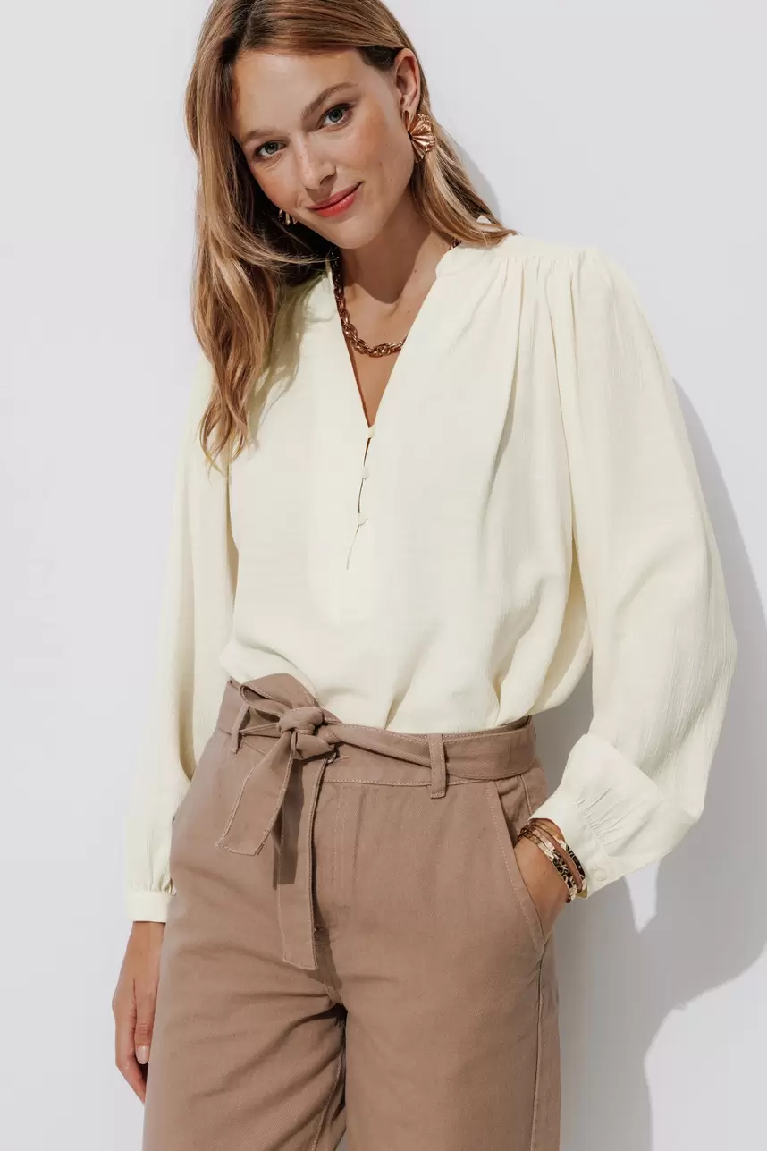 Blouse crinkle unie Femme offre à 29,99€ sur Promod