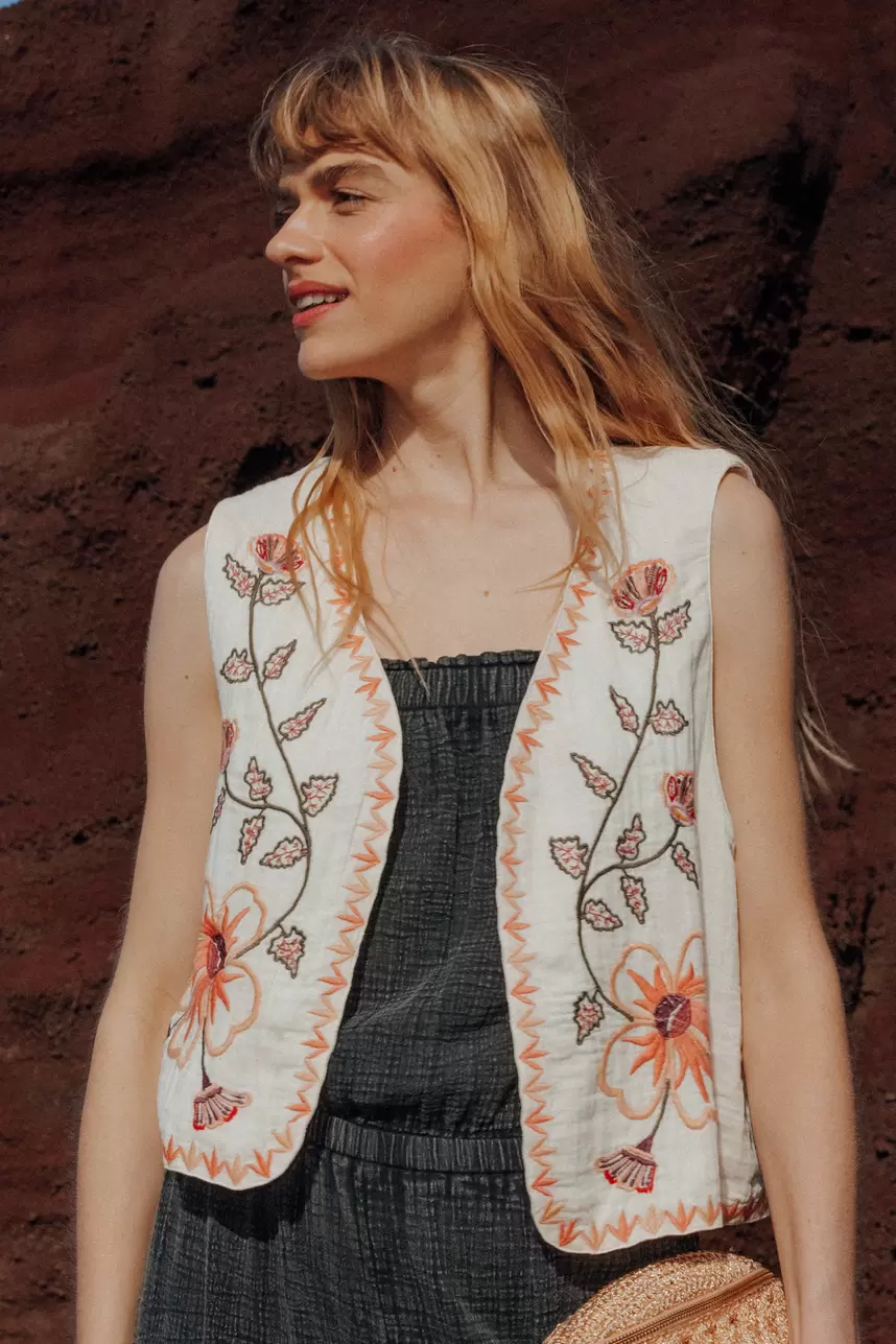 Boléro brodé en coton Femme offre à 29,99€ sur Promod