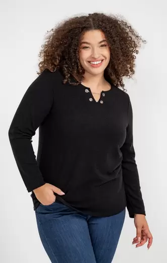 Pull uni avec oeillets et chaînettes offre à 49,95€ sur Toscane