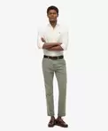 Pantalon chino International offre à 79,99€ sur Superdry