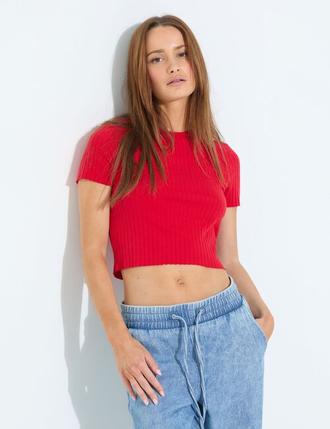 T-shirt côtelé rouge offre à 7,99€ sur Jennyfer