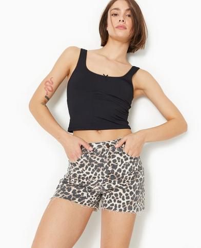 Short en jean motif léopard offre à 25,99€ sur Pimkie