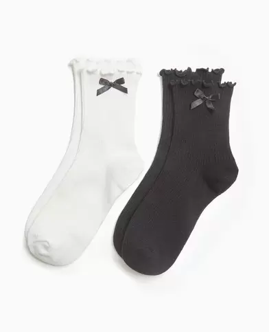 Lot de 2 paires de chaussettes avec nœuds offre à 6,99€ sur Pimkie