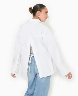 Chemise oversize rayée avec ouverture dos offre à 29,99€ sur Pimkie