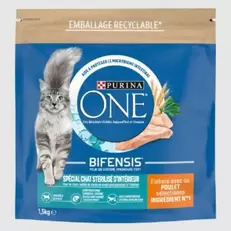 Croquettes pour Chat Stérilisé d'intérieur au Poulet 1,5 kg offre à 8,99€ sur Maxi Zoo