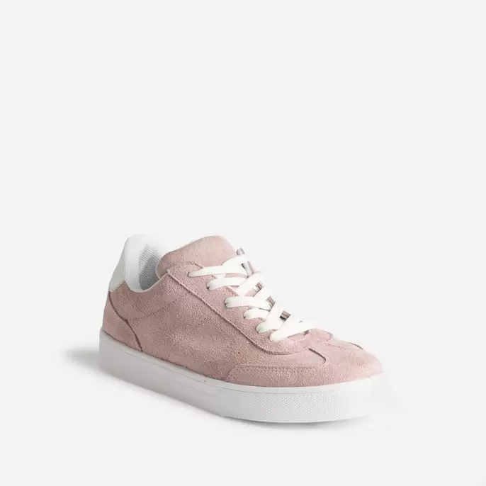 Tennis rose cuir velours offre à 29,99€ sur Eram