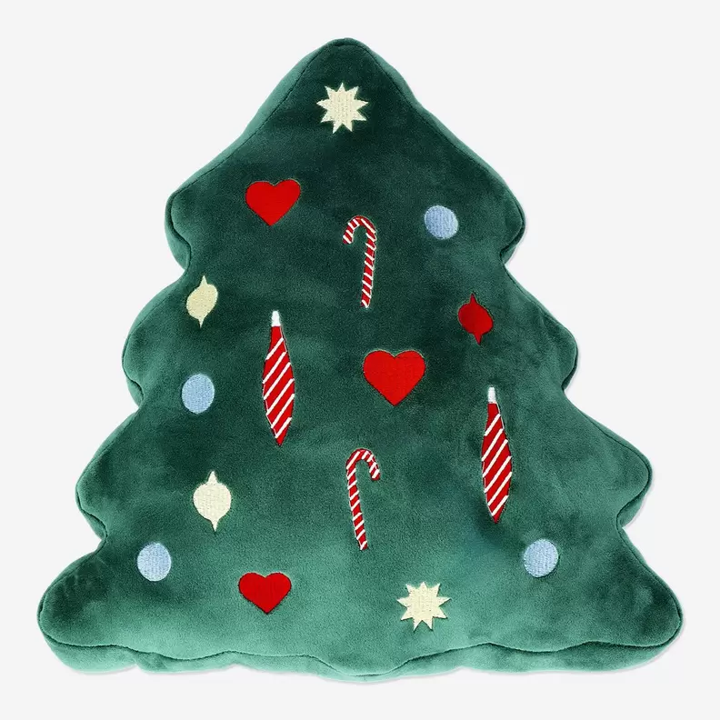 Coussin en forme de sapin de Noël offre à 8€ sur Flying Tiger