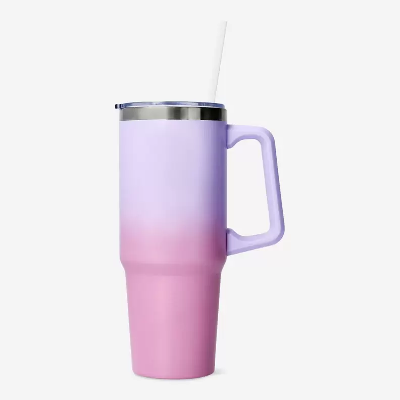 Gobelet dégradé avec couvercle et paille - 850 ml offre à 8€ sur Flying Tiger
