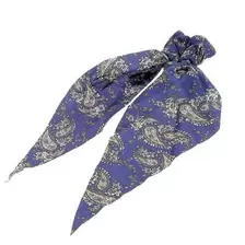 Chouchou foulard bandana marine offre à 3,9€ sur La Boutique du Coiffeur