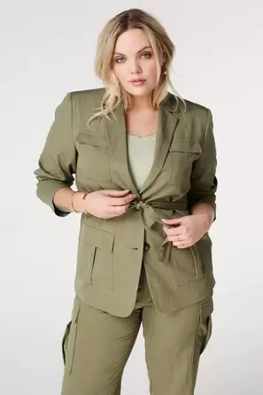 Blazer avec poches et ceinture offre à 48,99€ sur MS Mode