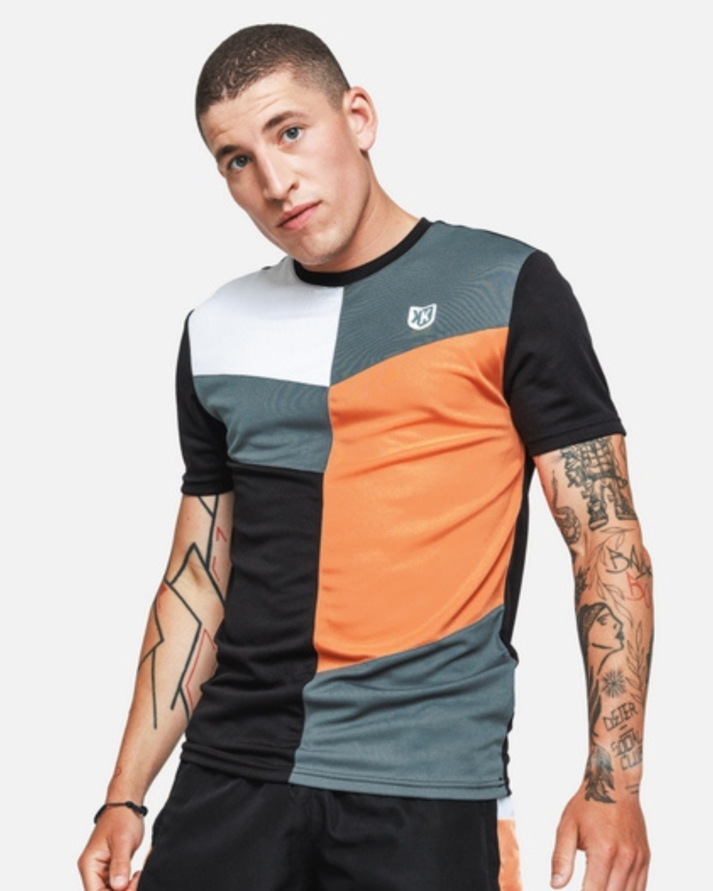 T-shirt FK Ultra - Noir/Orange/Blanc  3 couleurs offre à 24,43€ sur Footkorner