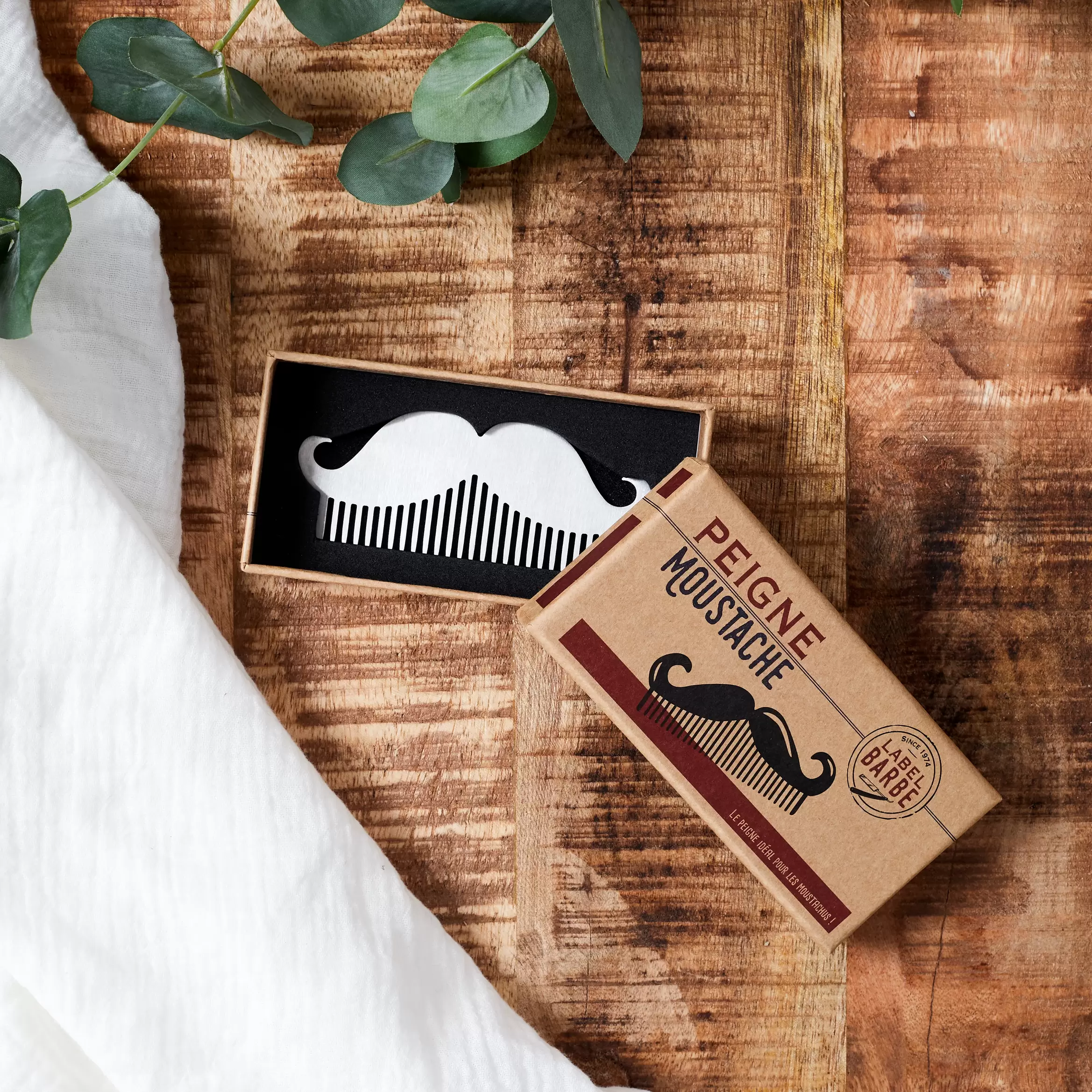 PEIGNE MOUSTACHE offre à 9,99€ sur La chaise longue